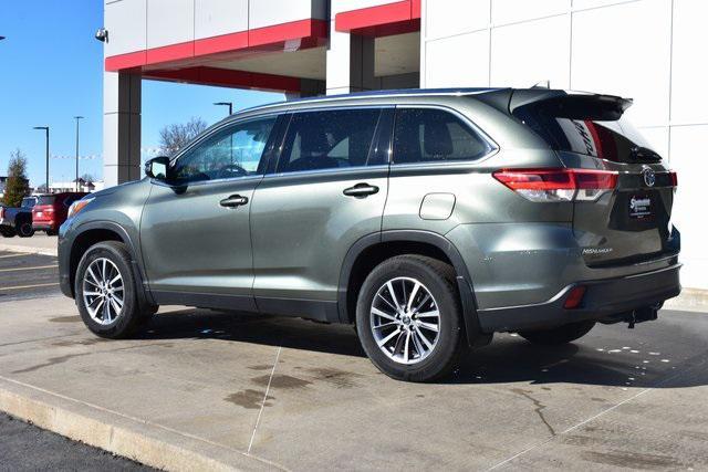 used 2019 Toyota Highlander car, priced at $27,998