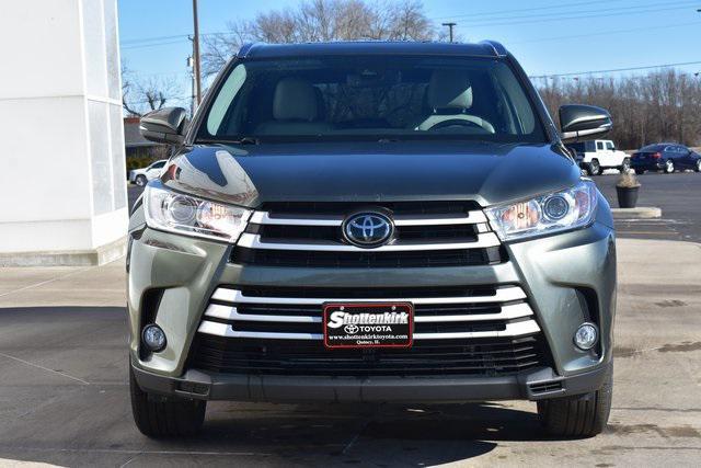 used 2019 Toyota Highlander car, priced at $27,998