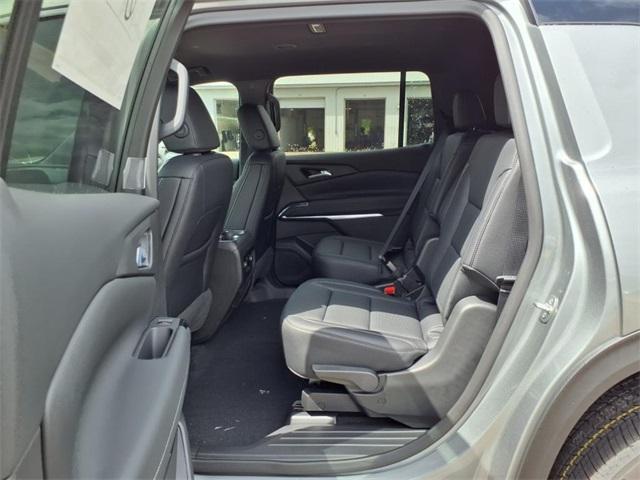 new 2025 Chevrolet Traverse car, priced at $45,695