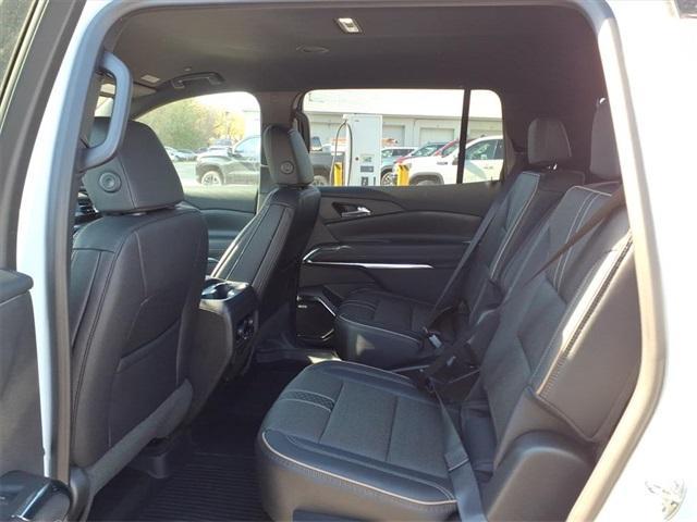 new 2026 Chevrolet Traverse car, priced at $60,415