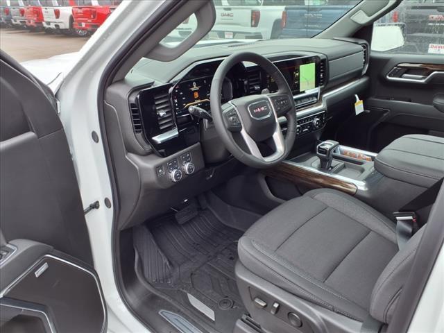 new 2025 GMC Sierra 1500 car, priced at $55,055