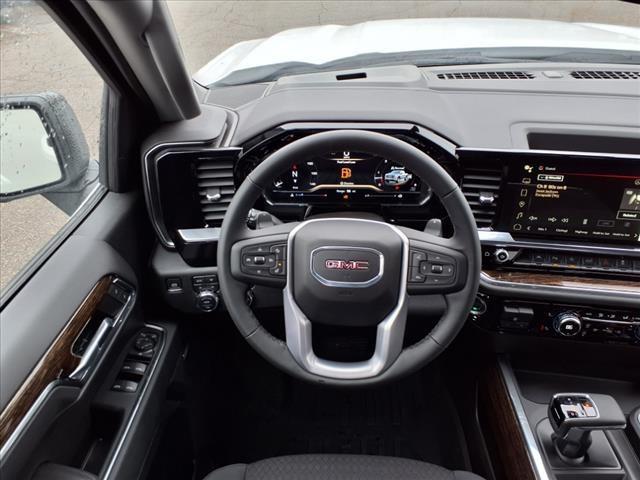 new 2025 GMC Sierra 1500 car, priced at $55,055