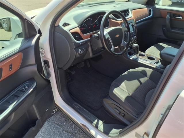 used 2015 Chevrolet Traverse car, priced at $8,990