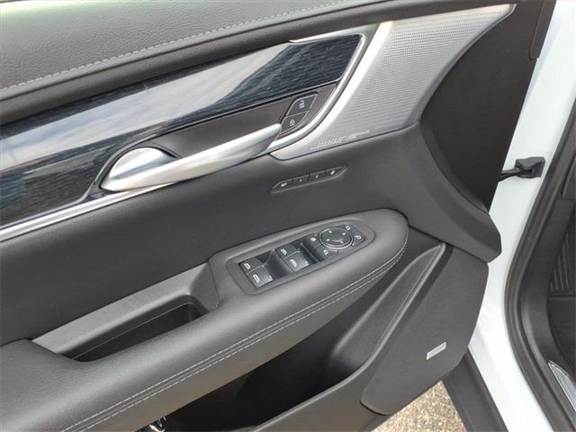 used 2025 Cadillac XT5 car, priced at $41,490