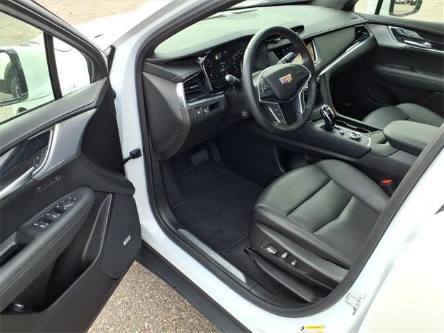 used 2025 Cadillac XT5 car, priced at $41,490