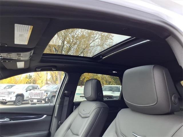 used 2025 Cadillac XT5 car, priced at $41,490