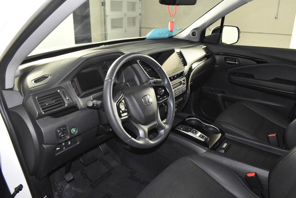 used 2022 Honda Pilot car, priced at $37,958