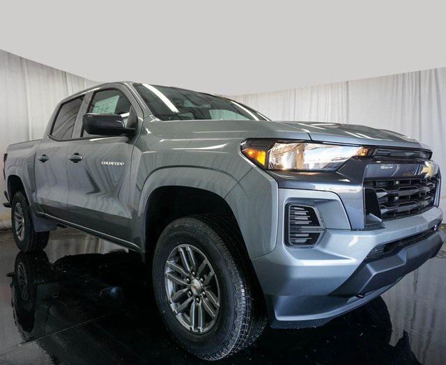 new 2025 Chevrolet Colorado car, priced at $38,439