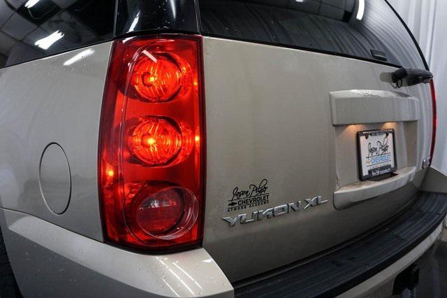 used 2009 GMC Yukon XL car, priced at $7,000