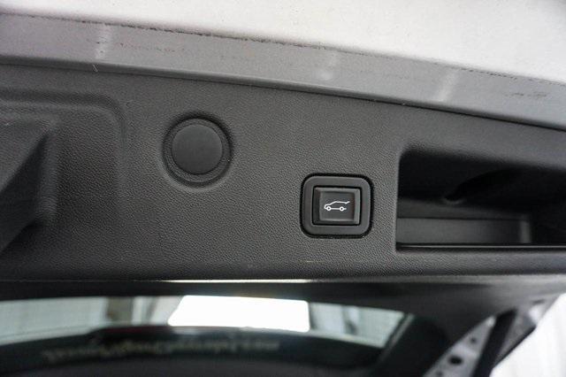 used 2021 Chevrolet Equinox car, priced at $19,900