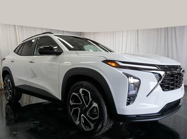 new 2025 Chevrolet Trax car, priced at $26,160
