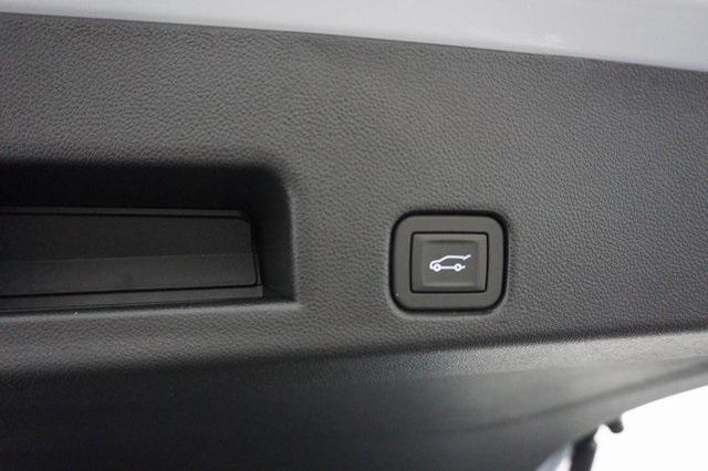 new 2026 Chevrolet Traverse car, priced at $46,400