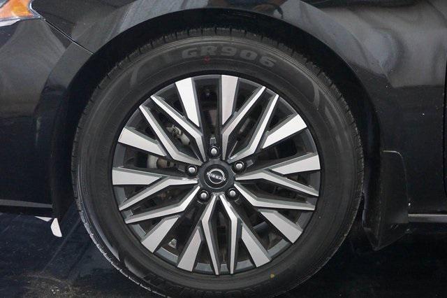 used 2024 Nissan Altima car, priced at $20,000