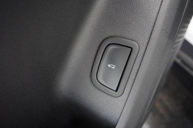 new 2025 Chevrolet Traverse car, priced at $45,235