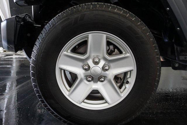 used 2023 Jeep Gladiator car, priced at $28,500