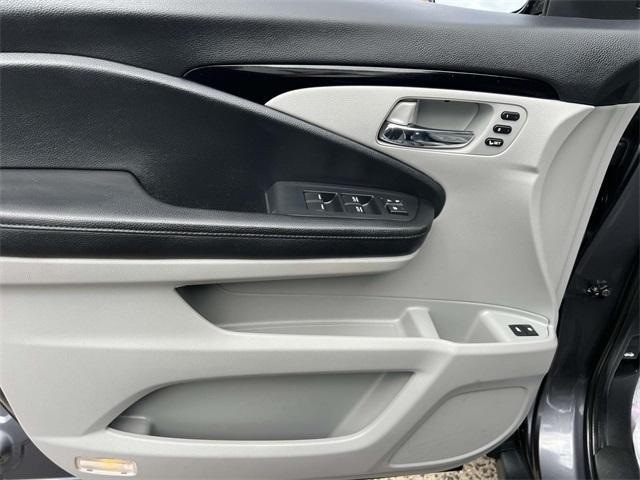 used 2020 Honda Pilot car, priced at $31,941