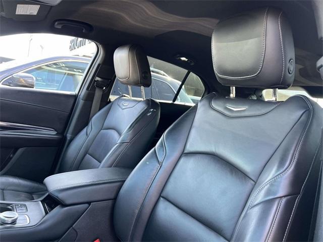 used 2021 Cadillac XT4 car, priced at $25,250