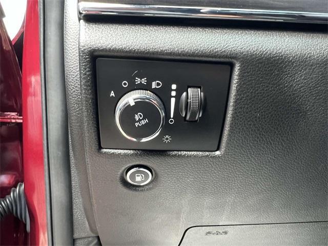 used 2019 Jeep Grand Cherokee car, priced at $29,737