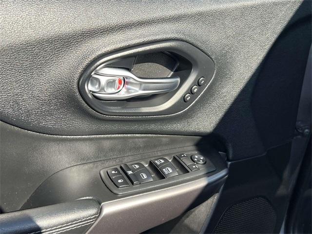 used 2019 Jeep Cherokee car, priced at $15,555