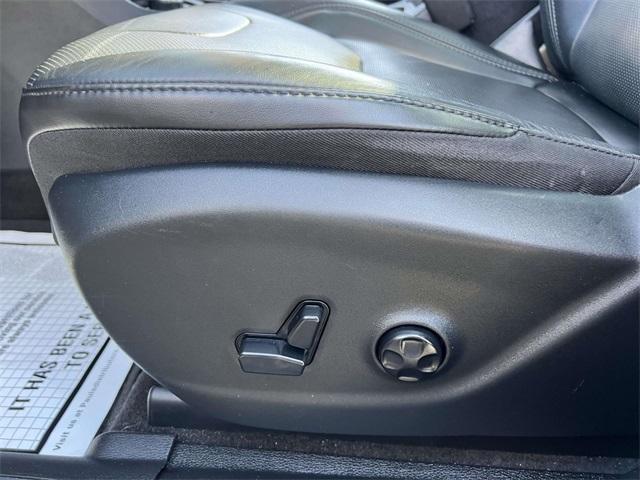 used 2019 Jeep Cherokee car, priced at $15,555