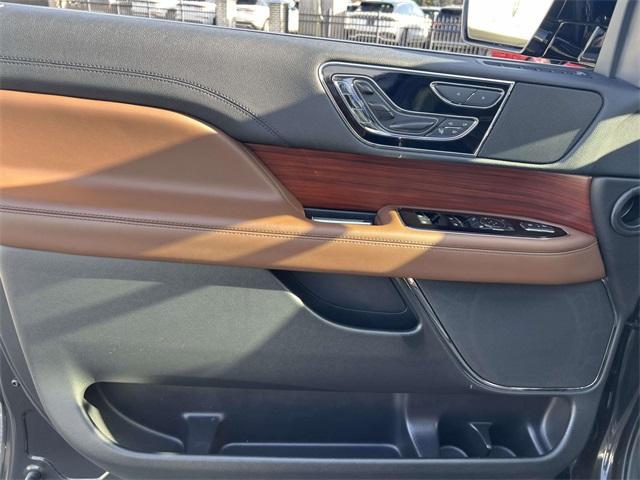 used 2022 Lincoln Navigator car, priced at $61,989