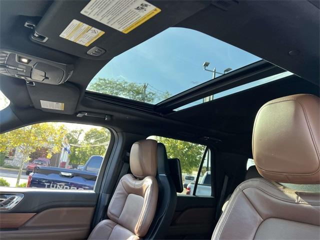 used 2022 Lincoln Navigator car, priced at $61,989
