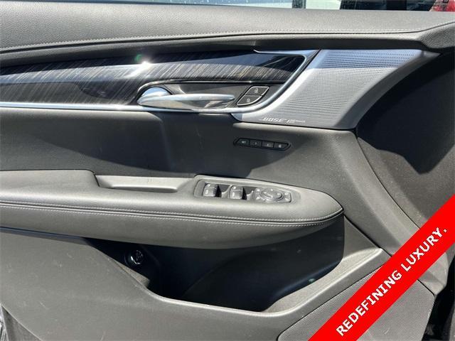 used 2022 Cadillac XT6 car, priced at $38,460