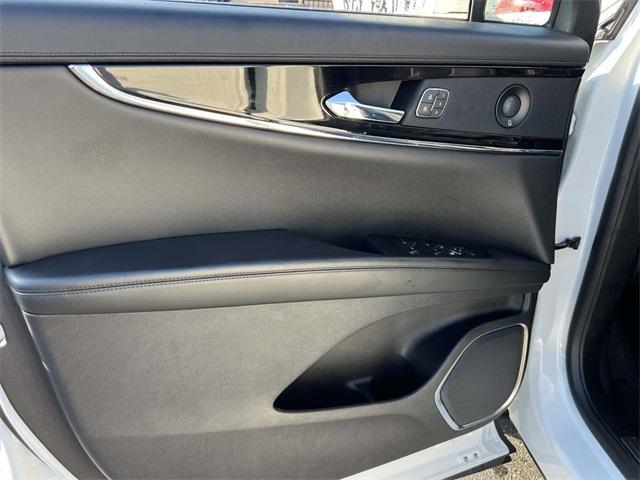 used 2021 Lincoln Nautilus car, priced at $31,376