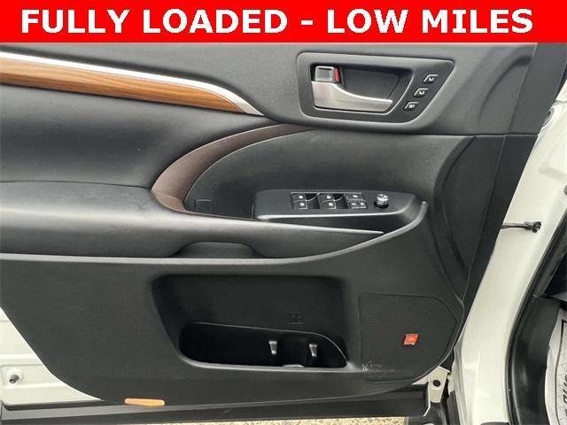 used 2019 Toyota Highlander car, priced at $32,988