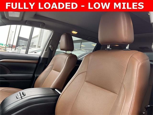 used 2019 Toyota Highlander car, priced at $32,988