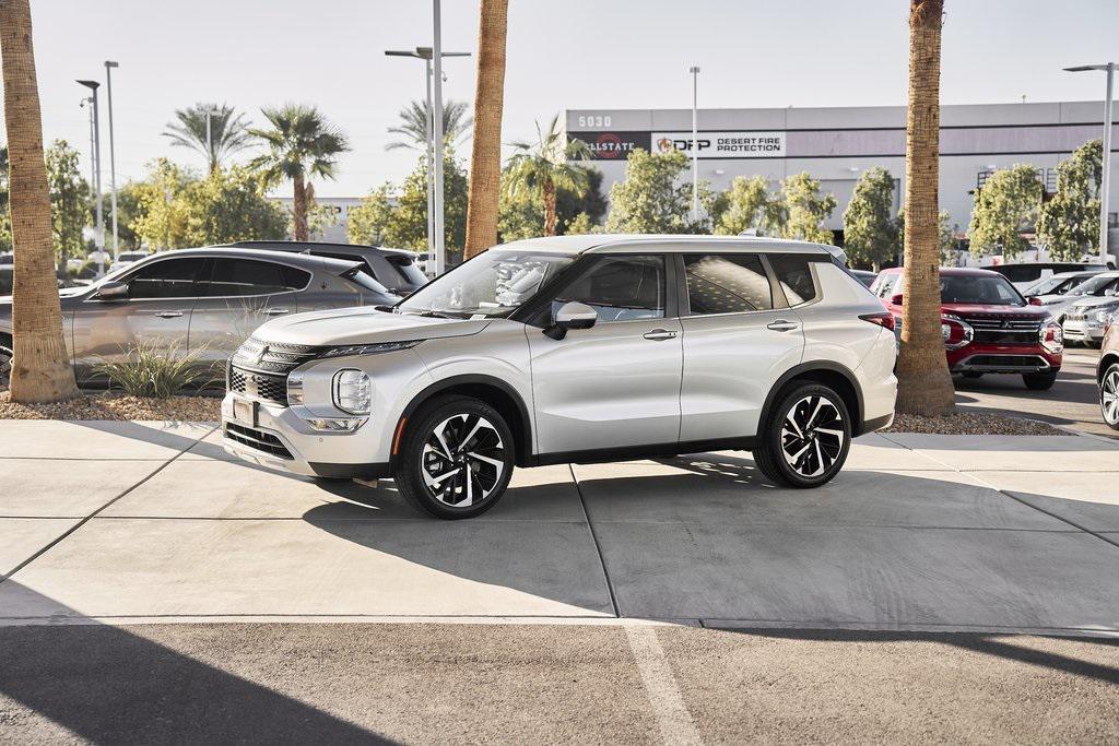 used 2023 Mitsubishi Outlander car, priced at $22,200