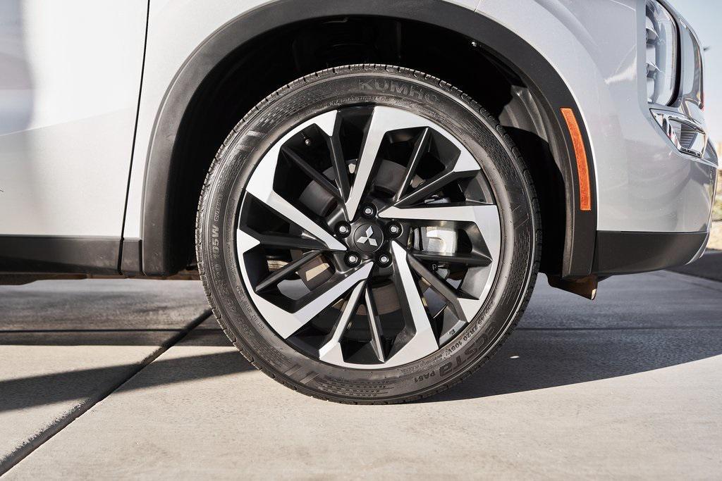 used 2023 Mitsubishi Outlander car, priced at $22,200