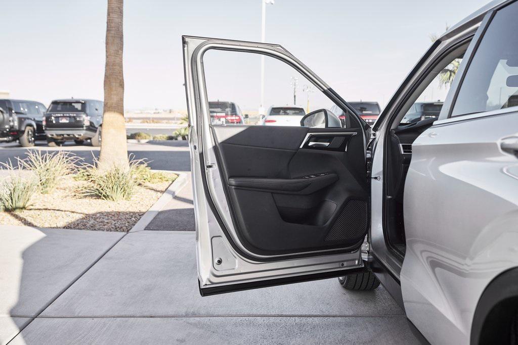 used 2023 Mitsubishi Outlander car, priced at $22,200