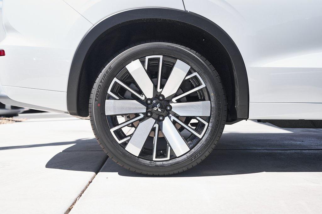 new 2025 Mitsubishi Outlander car, priced at $41,412