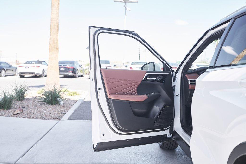 new 2025 Mitsubishi Outlander car, priced at $41,412