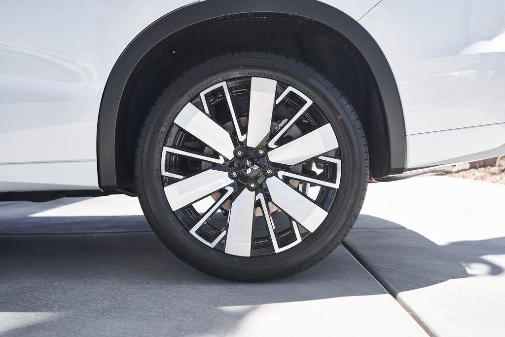 new 2025 Mitsubishi Outlander car, priced at $41,412