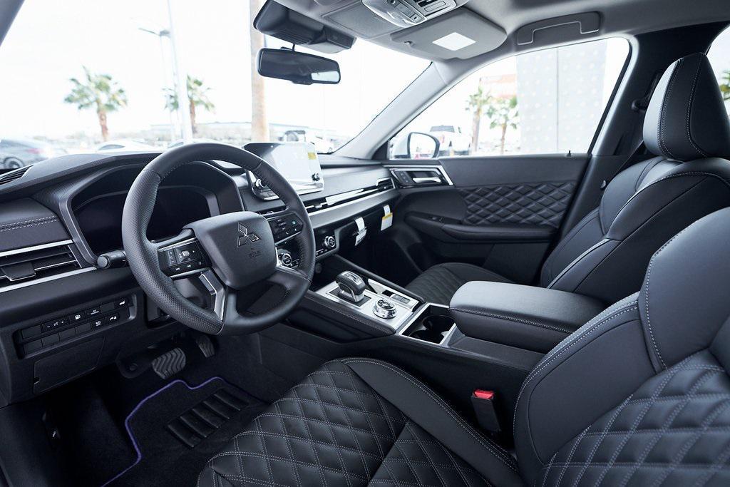 new 2025 Mitsubishi Outlander PHEV car, priced at $45,232