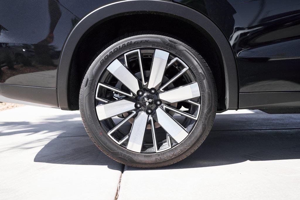 new 2025 Mitsubishi Outlander car, priced at $36,259