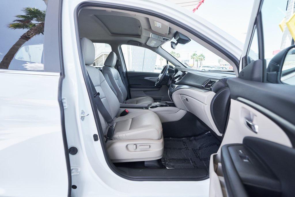 used 2021 Honda Pilot car, priced at $26,400