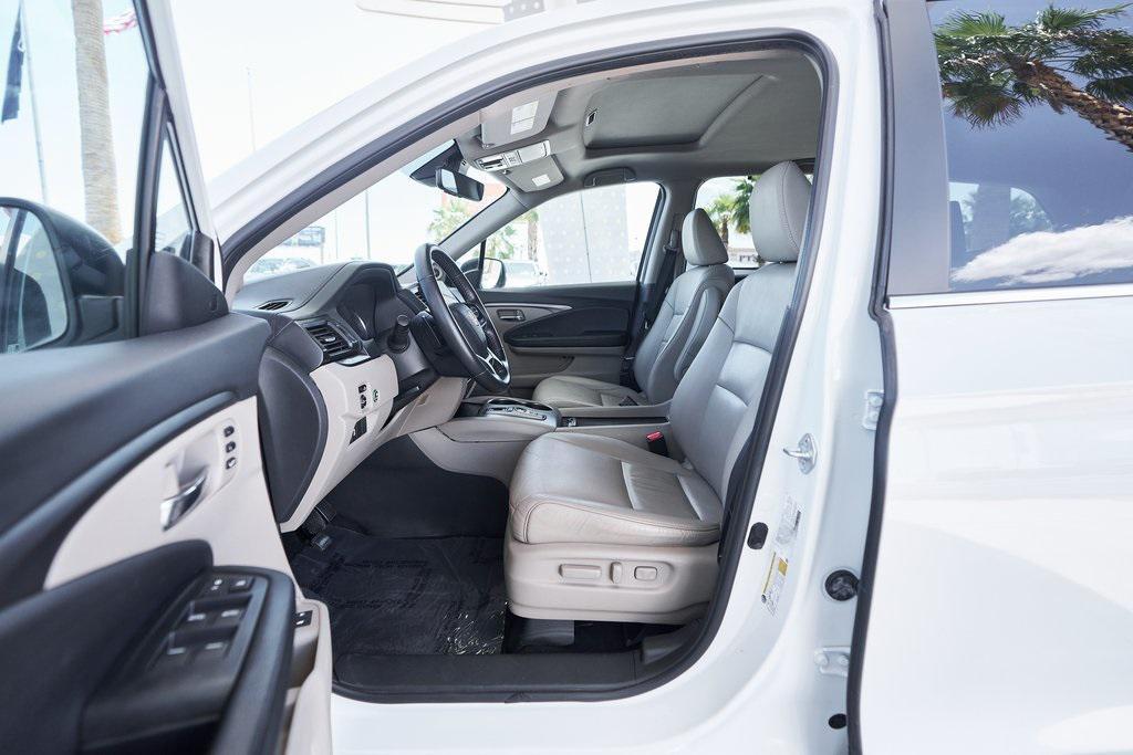 used 2021 Honda Pilot car, priced at $26,400