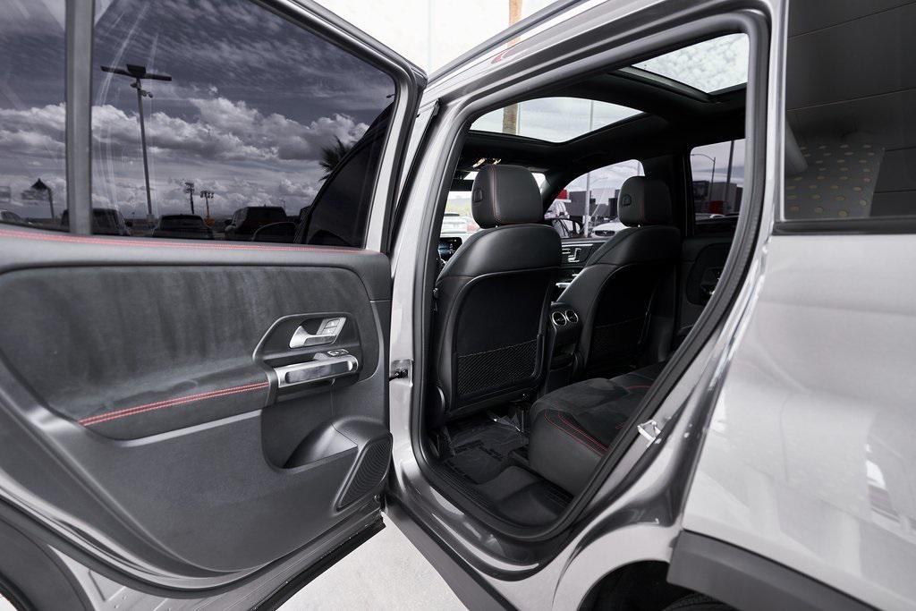 used 2022 Mercedes-Benz GLB 250 car, priced at $29,800