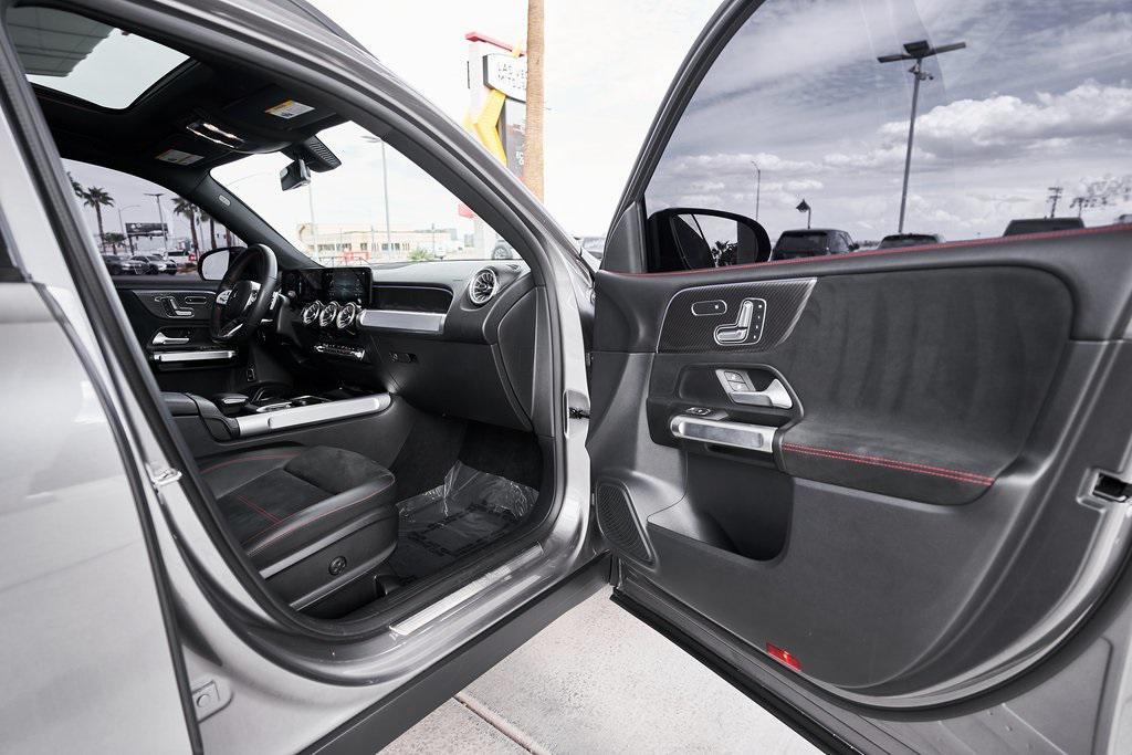 used 2022 Mercedes-Benz GLB 250 car, priced at $29,800