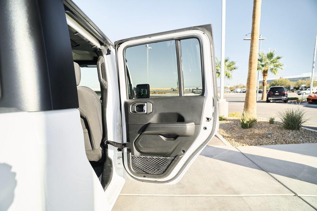 used 2023 Jeep Gladiator car, priced at $31,200