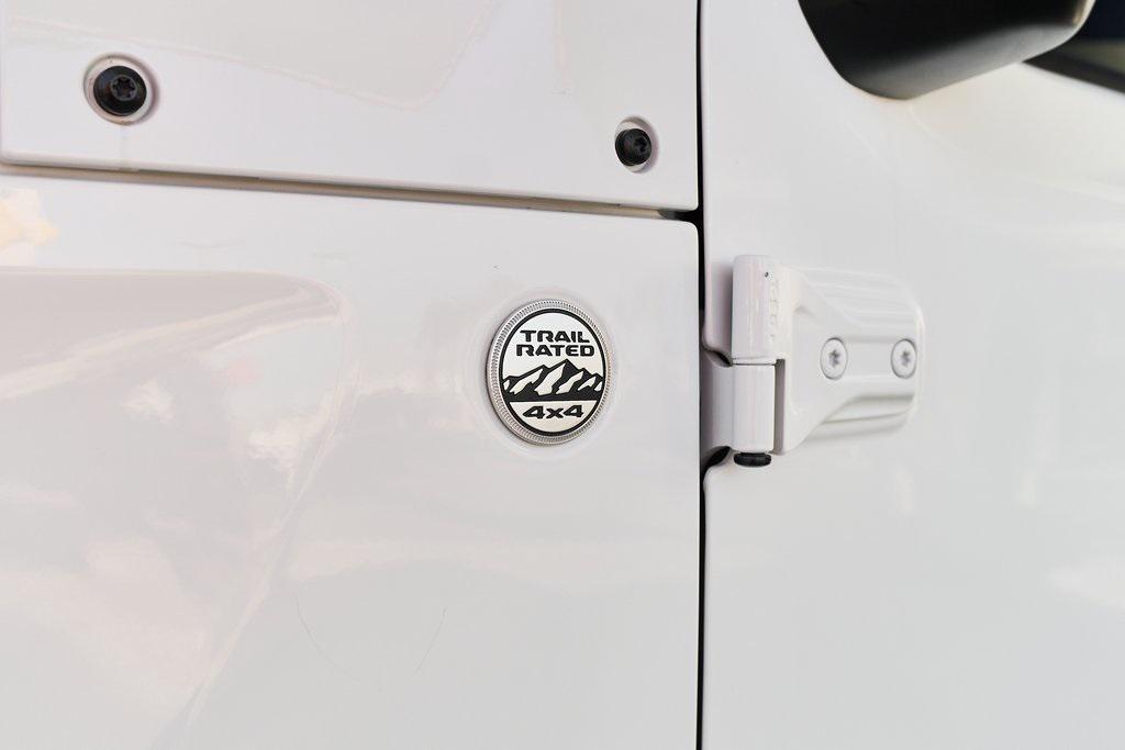 used 2023 Jeep Gladiator car, priced at $31,200