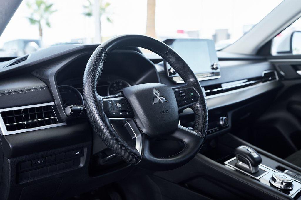 used 2024 Mitsubishi Outlander car, priced at $25,800
