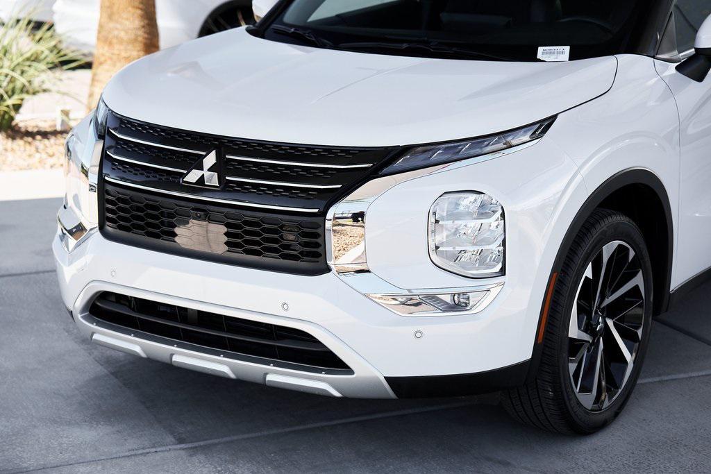 used 2024 Mitsubishi Outlander car, priced at $25,800