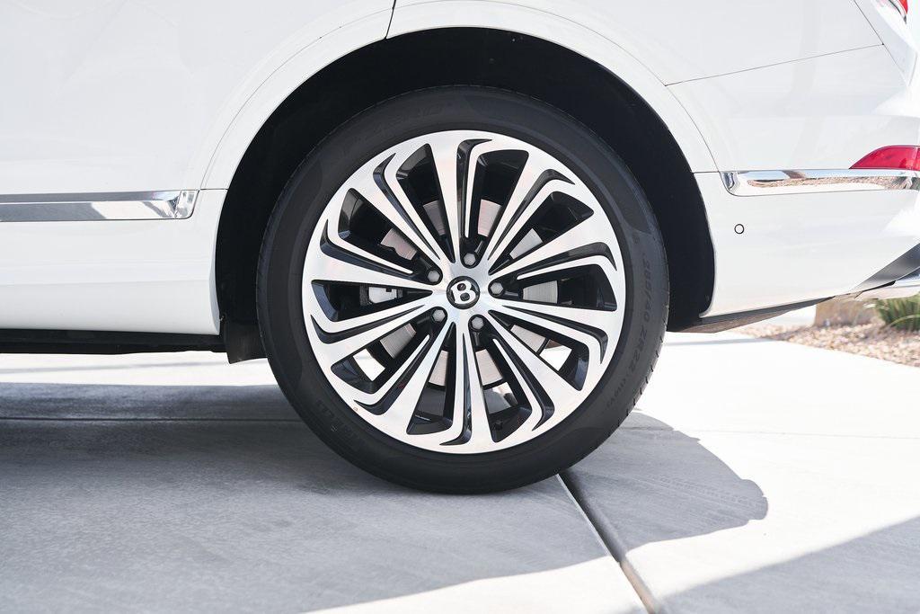 used 2022 Bentley Bentayga car, priced at $127,800