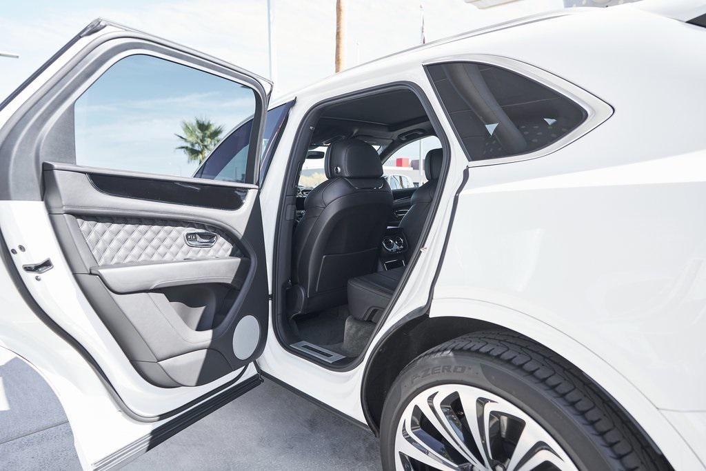 used 2022 Bentley Bentayga car, priced at $127,800