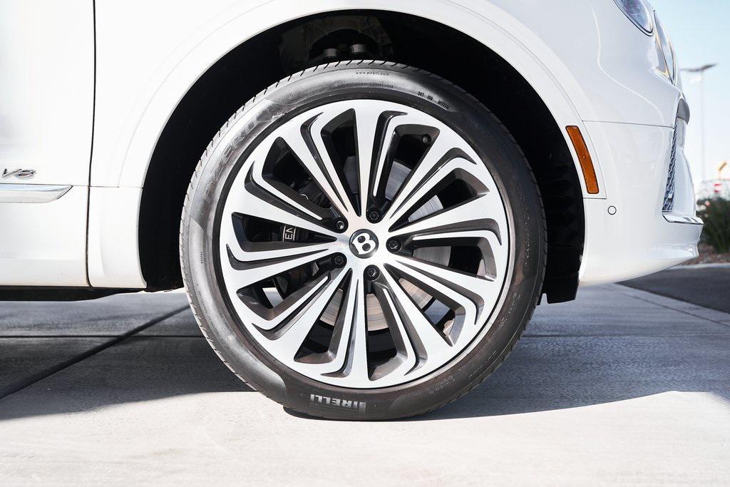 used 2022 Bentley Bentayga car, priced at $127,800