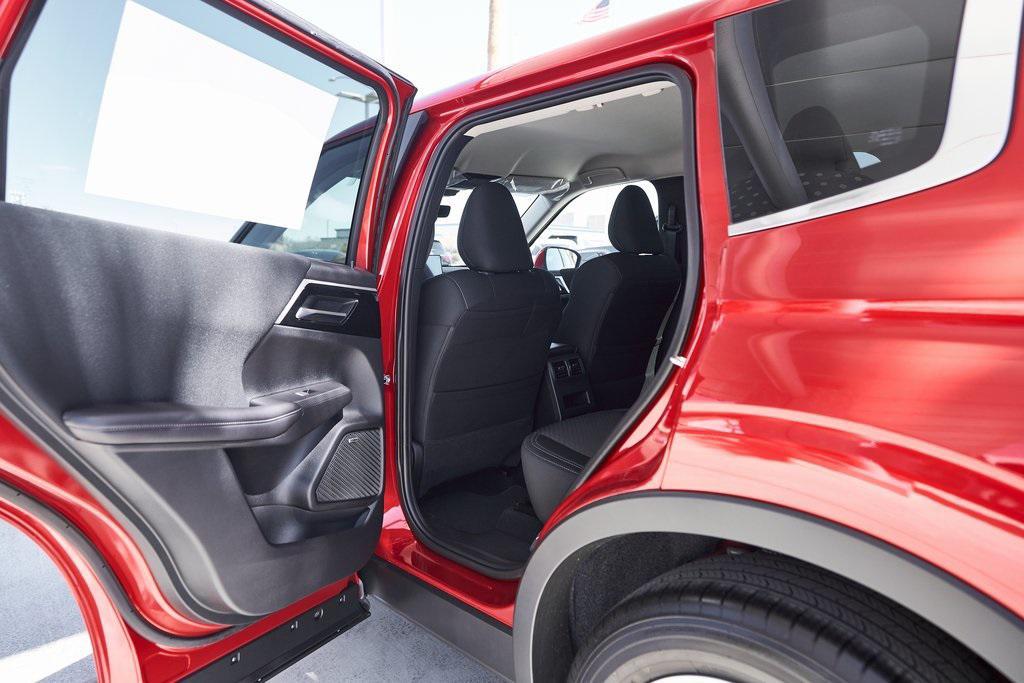 new 2025 Mitsubishi Outlander car, priced at $29,995